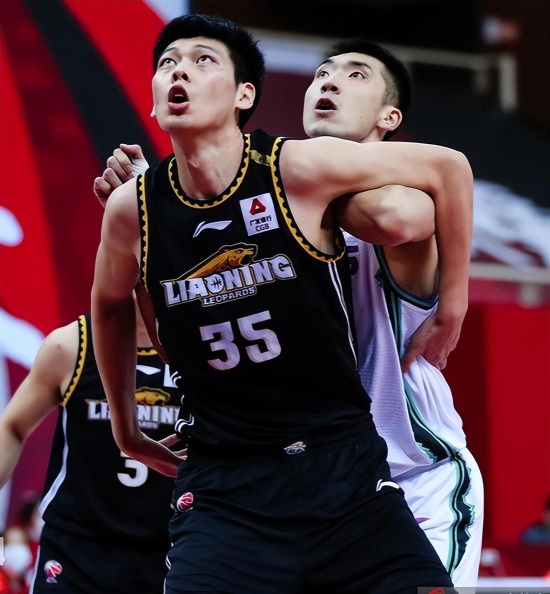 战术调整灵活,助球队击败强敌晋级 战术调整灵活,助球队击败强敌晋级