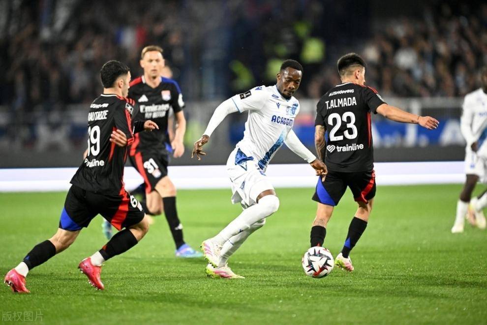 马赛惨遭逆转，球队排名大幅下滑的简单介绍