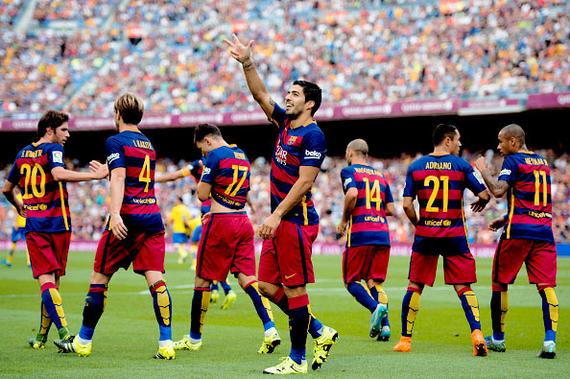 关于巴萨完胜法国，苏亚雷斯统治全场的信息